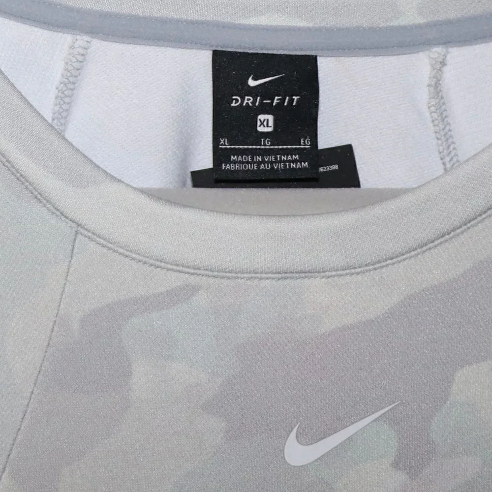 Nike Dri Fit Camo Sweatshirt Size XL